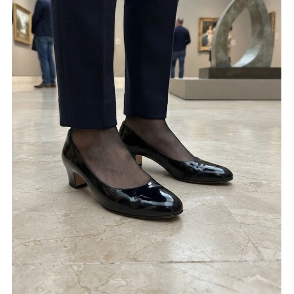 Vintage Salvatore Ferragamo Pumps Womens Black Italian Leather Sz 9AAA Designer